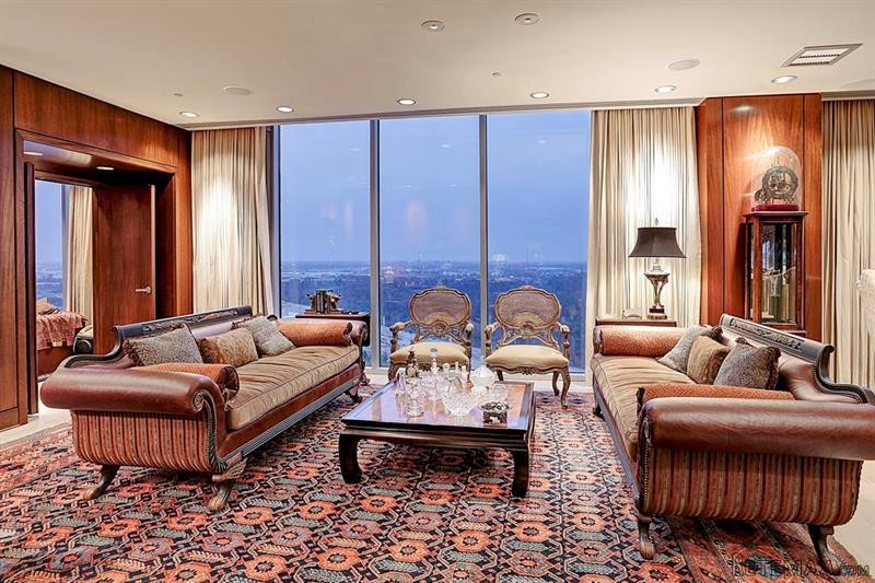 4 bedroom Flat For Sale: 121 N Post Oak.. - 2