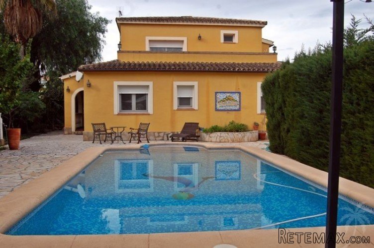 This property is located within easy walking distance of..