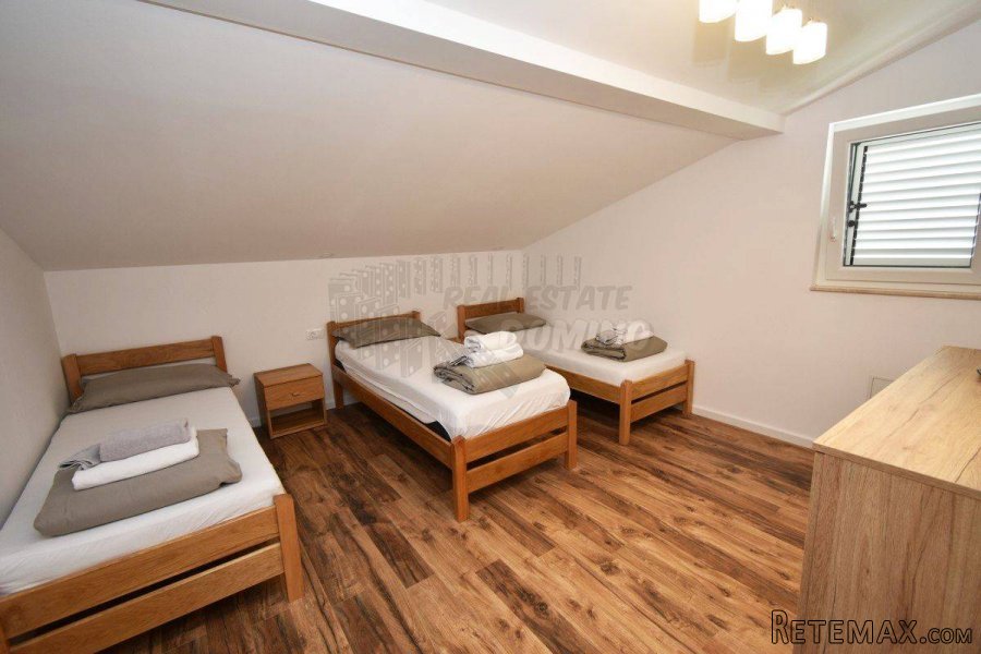 Lijepi apartman sa pogledom na more i bazenom! - 10