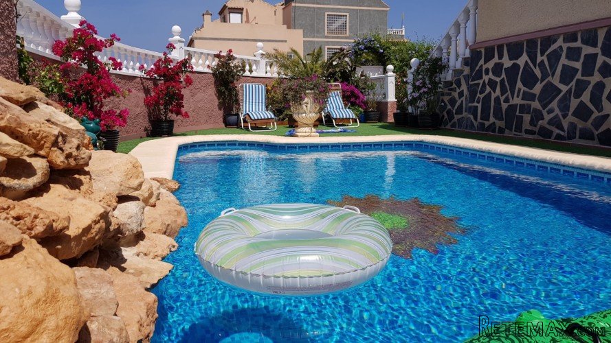 Espectacular duplex en esquina con piscina privada en..