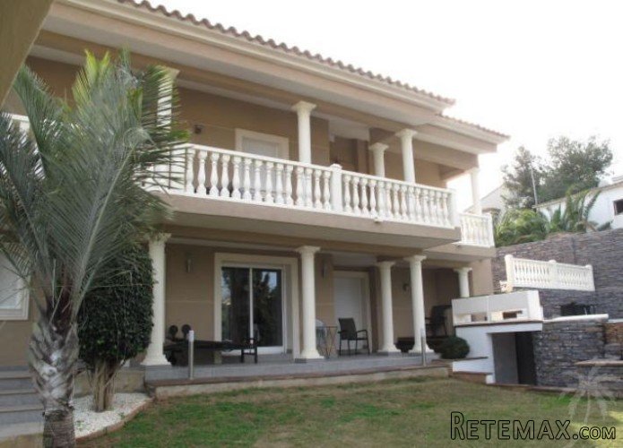New built villa located only 500 m from the Beach Las..