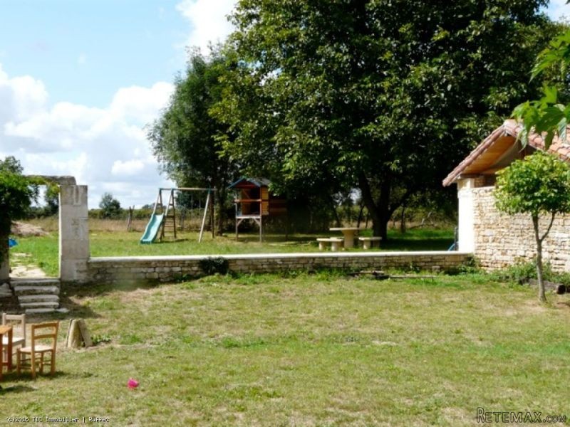Old Stone House Offering 4 Bedrooms.. - 2