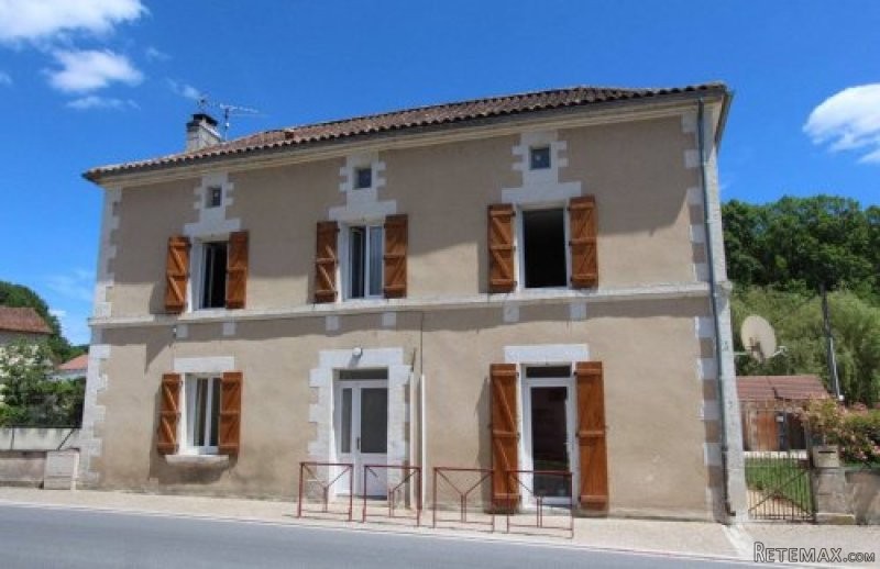 3 Bedroom Village House Near Grun-Bordas