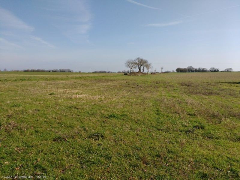 A Level Building Plot On 1679m2 In A..
