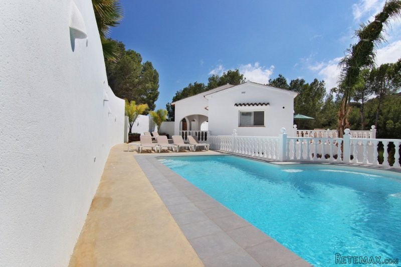Beautifully completely renovated 4..