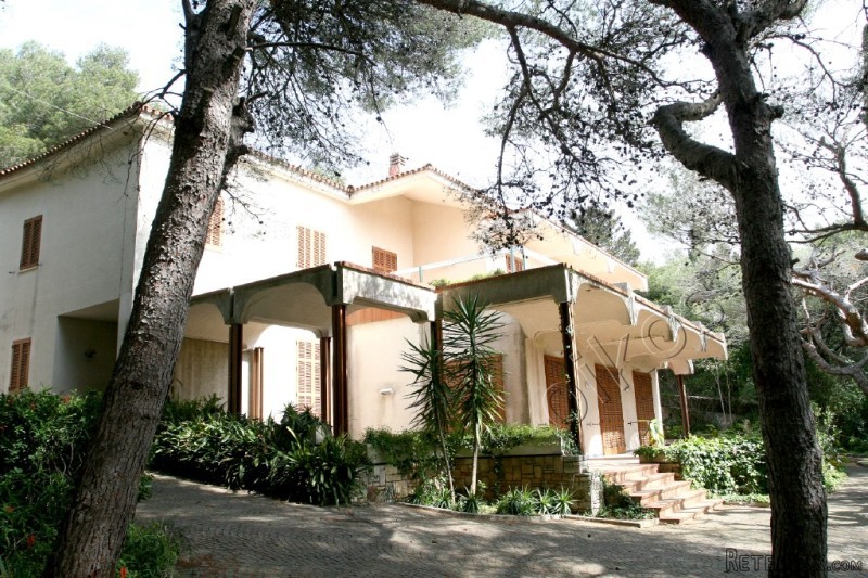 V000113, Two Storey Villa In Santa..