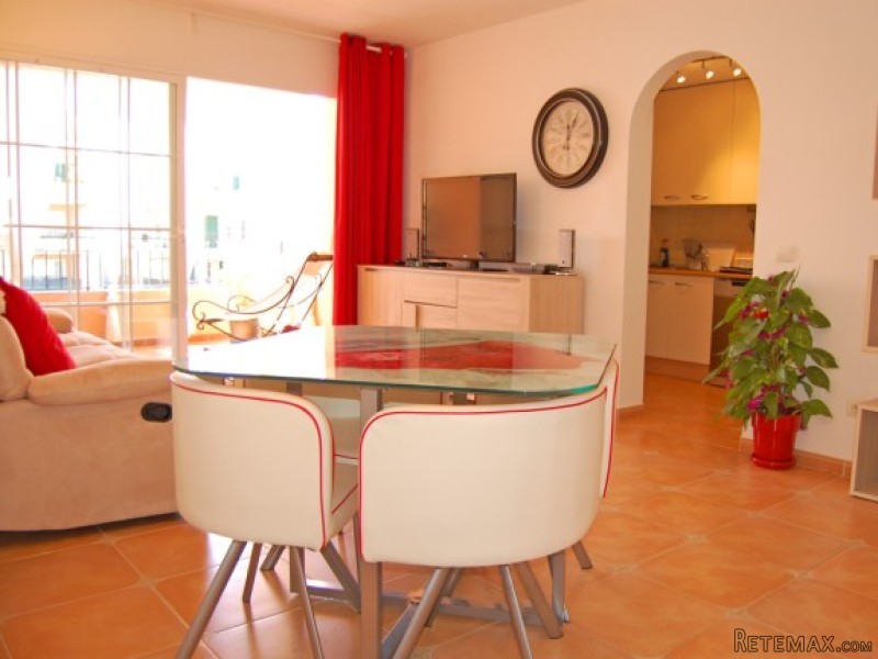 Well-Kept Apartment With Views To The.. - 2
