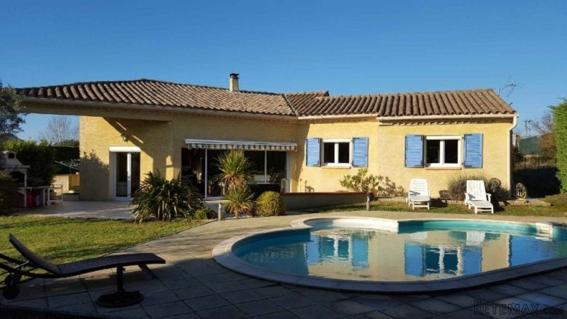 Villa With Pool And Views