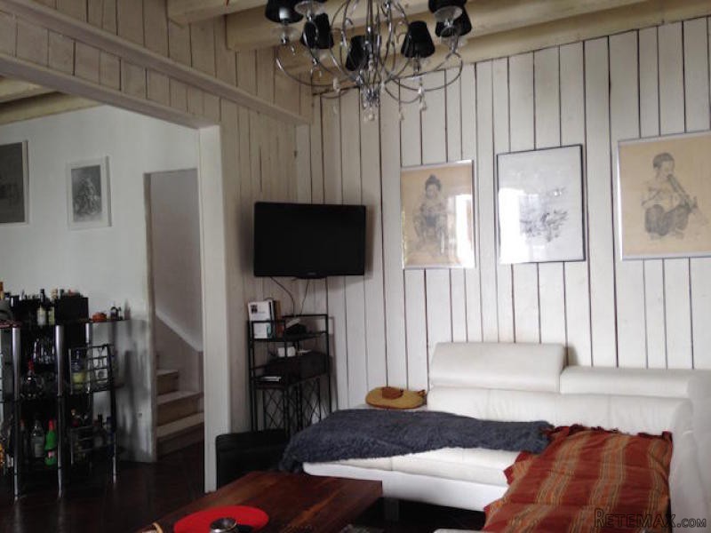 4 Bedroom Town House For Sale - 2
