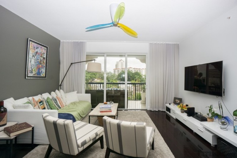 2 bedroom Flat For Sale: 50 Alhambra.. - 2