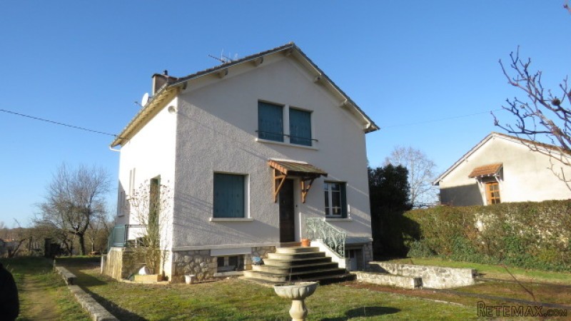 Detached townhouse on outskirts of..
