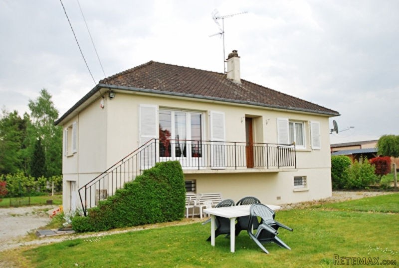 Detached House with Neat Garden