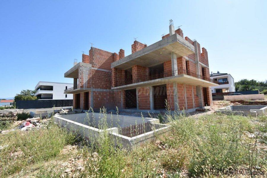 Dva apartmana sa bazenom i pogledom! Malinska - 2