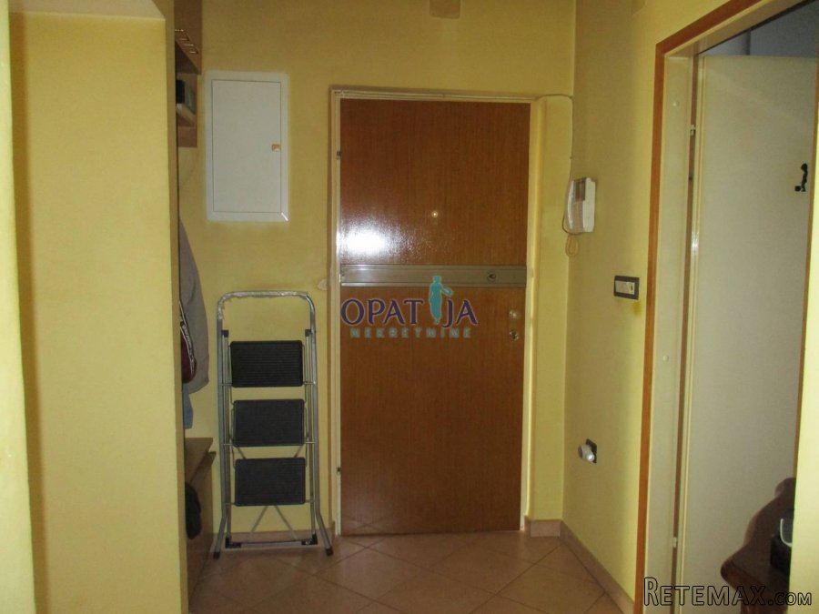 Lovran, blizina centra, 102 m2 - 2