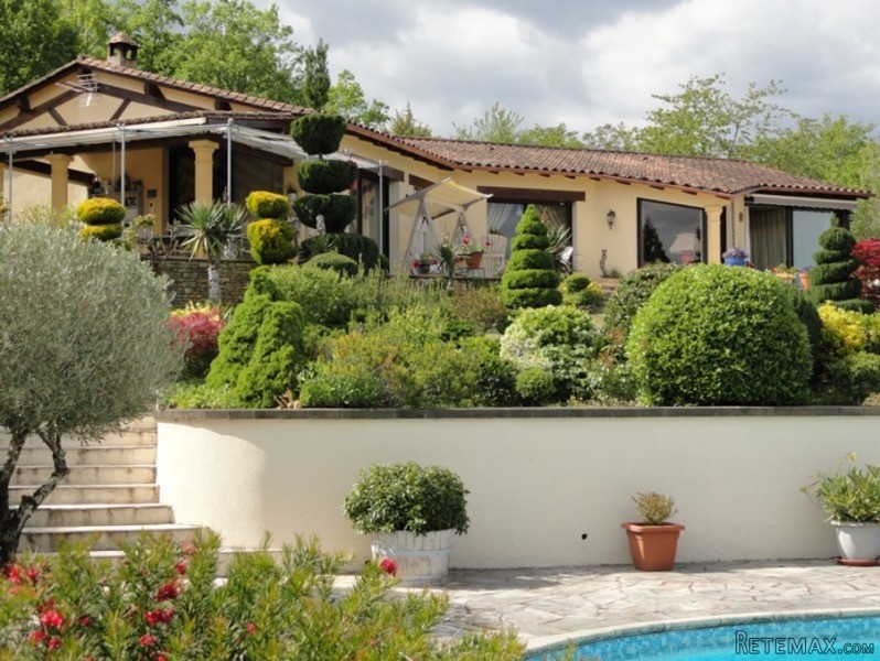 Bungalow For Sale With Stunning Views..
