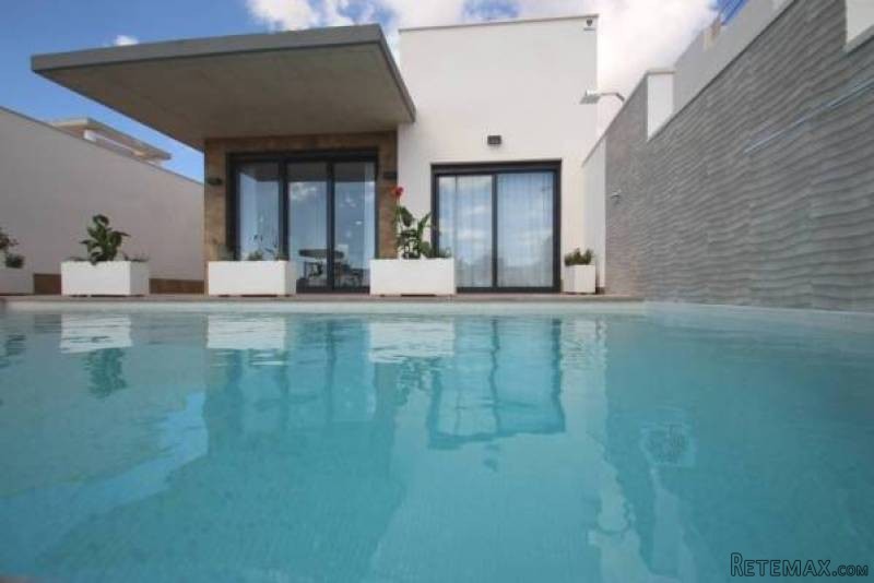 3 Bedroom 2 Bathroom Villa In Dehesa De..