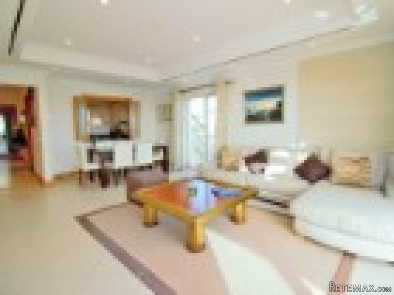 Two bed apartment with amazing sea views - 2