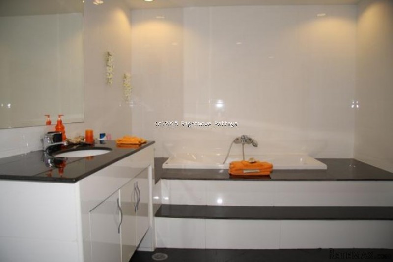 2 Bedroom Condo for sale in Ban Amphur.. - 2