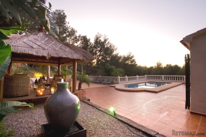 Fantastic 6 bedroom villa in Javea - 2