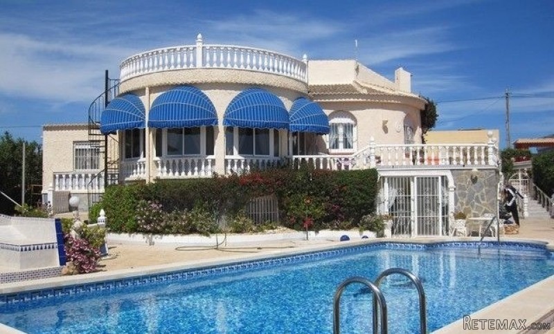 Detached Villa In El Chaparral..