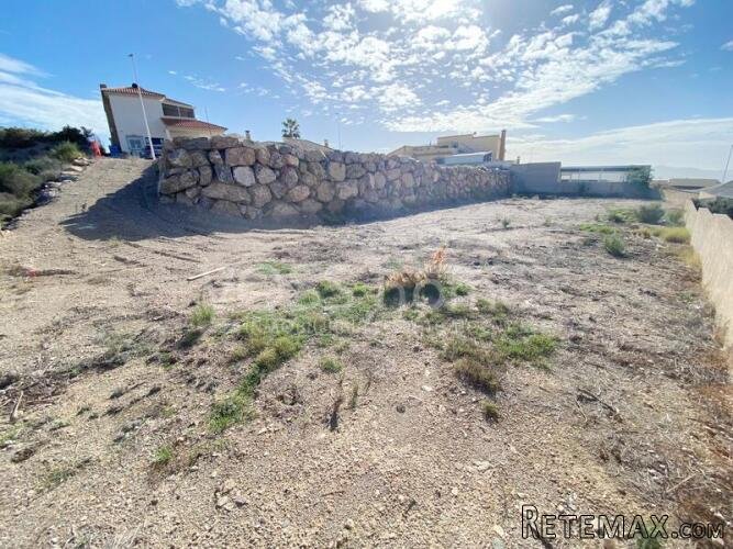 NEW LISTING TO VOSS HOMES - An URBAN building plot of land.. - 3