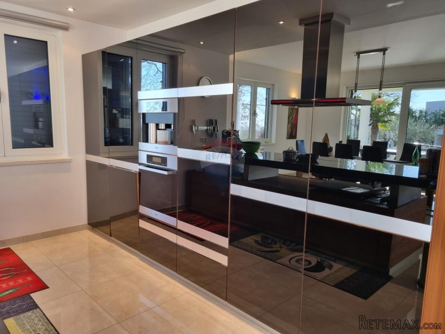 Rovinj - predivna villa u okolici Rovinja 399 m2 - 5