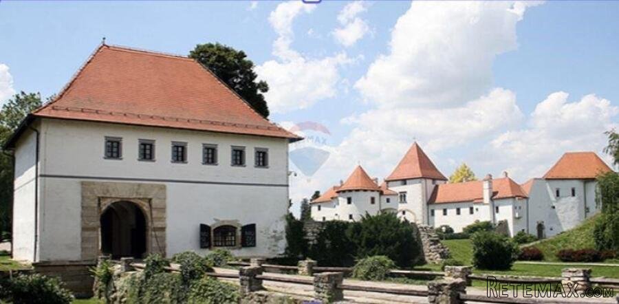 Varaždin - samostojeća kuća u centru, 200 m2