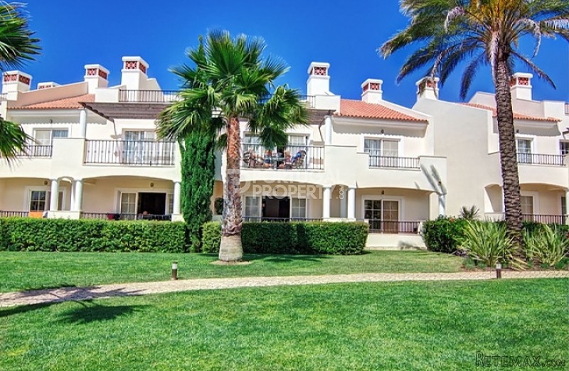Lovely apartment on a gated condominium