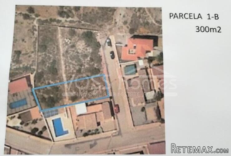 NEW LISTING TO VOSS HOMES - An URBAN building plot of land.. - 6