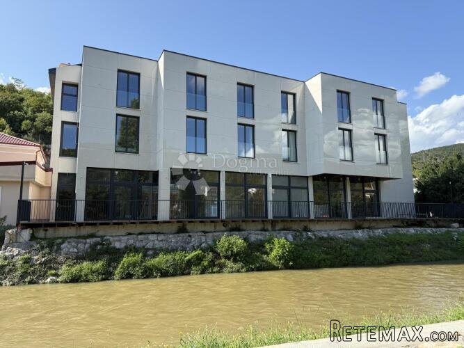 PRILIKA!! HOTELSKI APARTMAN CRIKVENICA