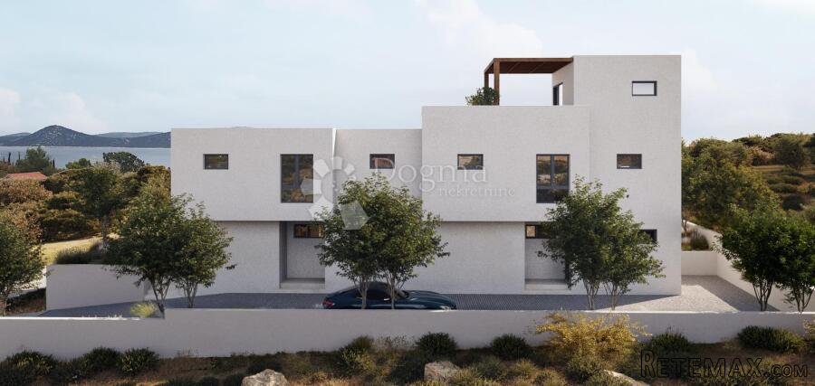 Vodice - kuća duplex sa bazenom