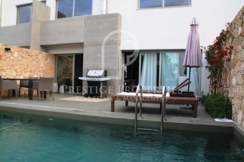Large Terraced house in Roca Llisa with..