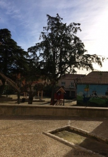 An Entirely Renovated Spacious Village.. - 2