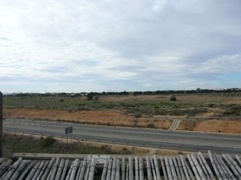 2 Bedrooms Apartment For Sale