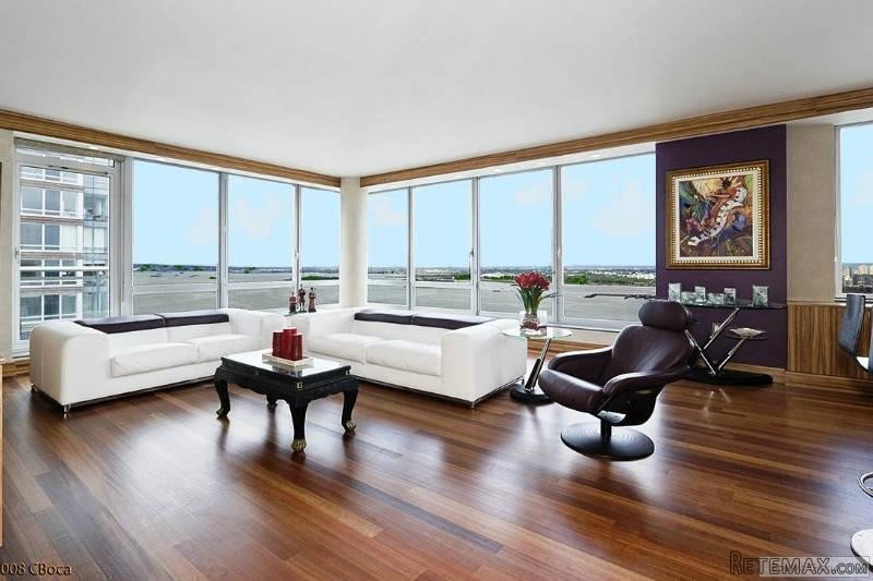 2000 + Sf -4 Bedrooms - Walk In..