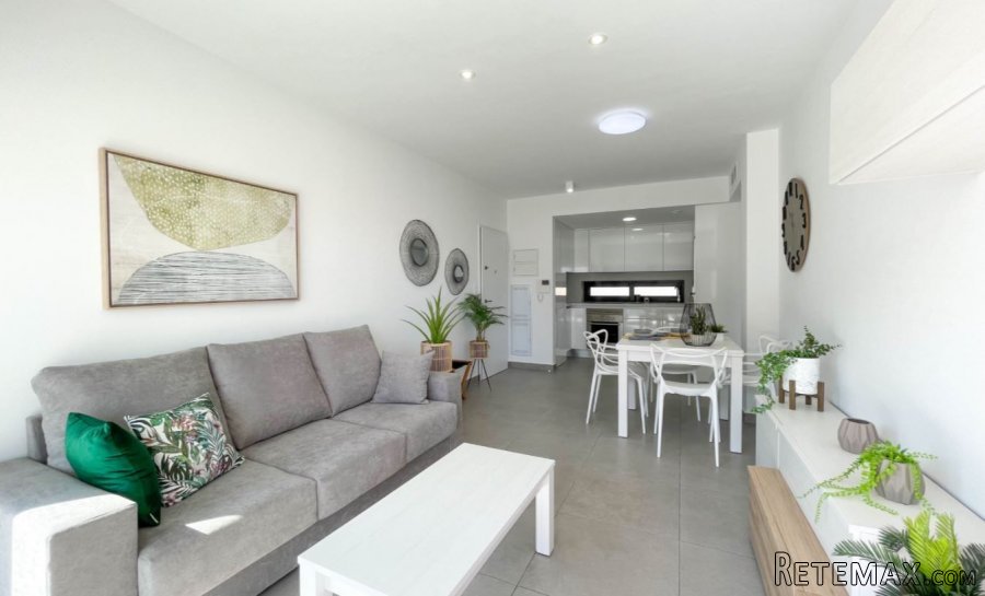 Apartamento en primera planta con un gran salón, cocina.. - 2