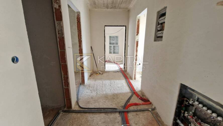 Srdoči, novogradnja, 3s+db sa okućnicom! - 3