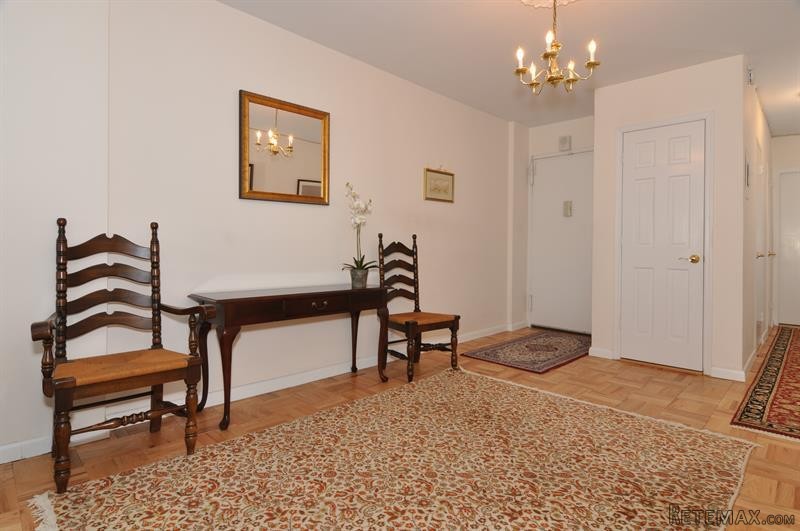 2 bedroom Commercial Property For Sale:.. - 2