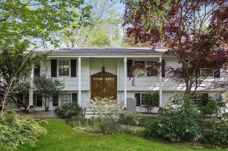 5 bedroom House For Sale: 57 Sprain..