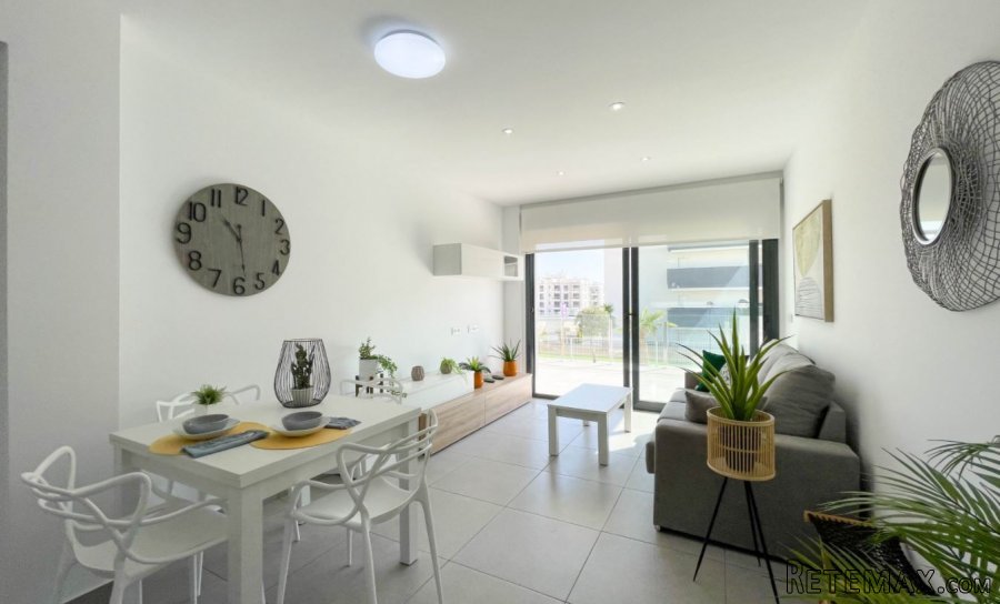 Apartamento en primera planta con un gran salón, cocina.. - 4