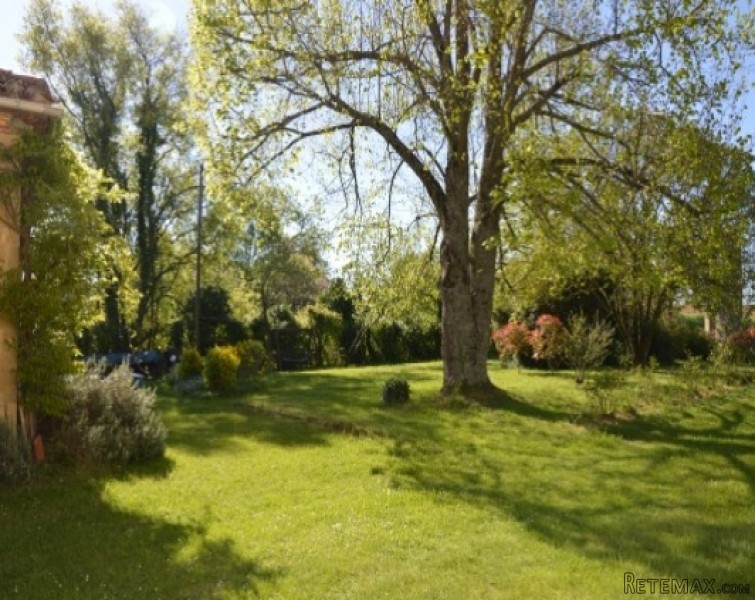 Idyllic cottage wth mature garden with.. - 2