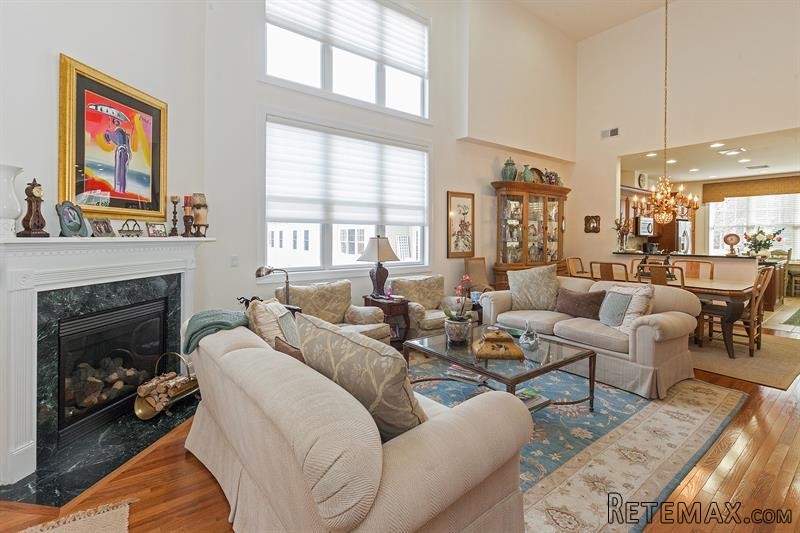 3 bedroom House For Sale: 2267 Dalton..