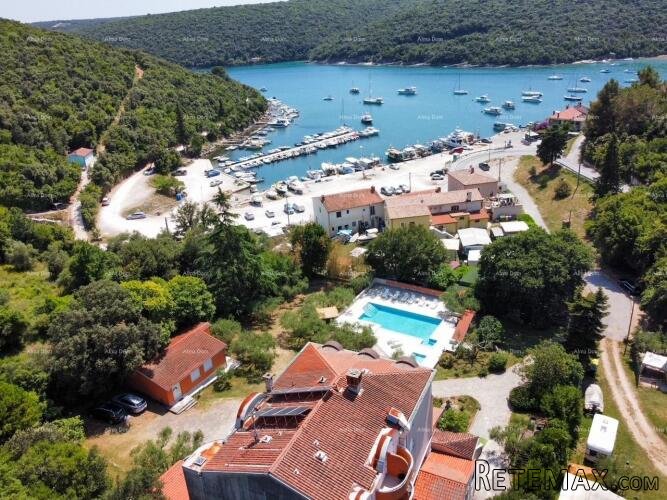 Investicija iz snova: šarmantni hotel u Krnici, 200 m od..