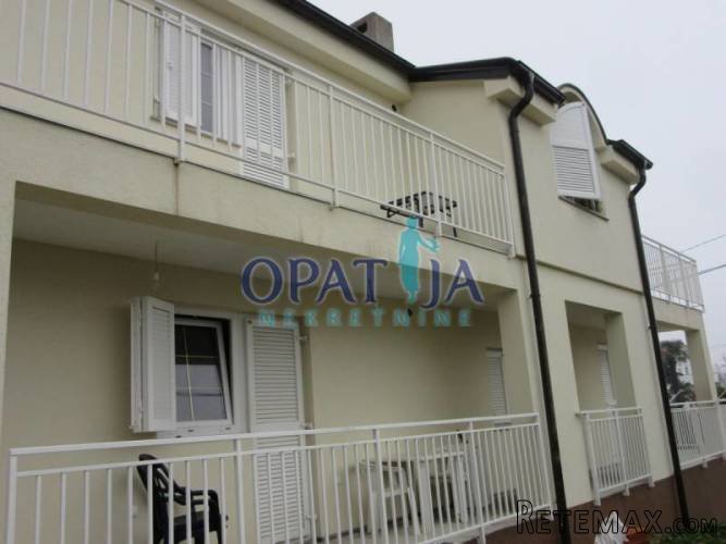Opatija, kuća sa 4 stana