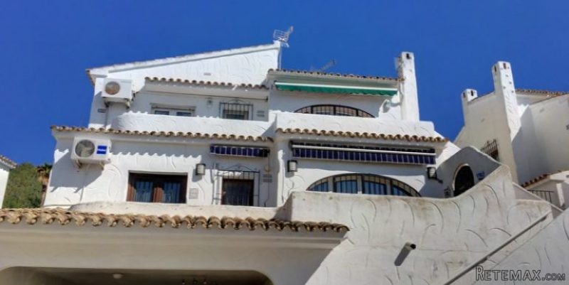 2 bedroom, 1 bathroom, apartment..