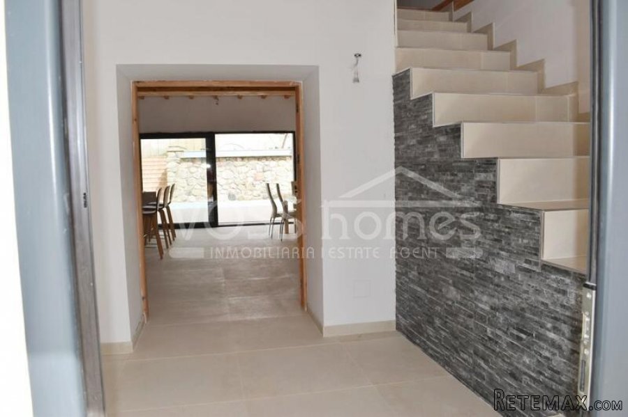 NEW LISTING TO VOSS HOMES - A stunningly renovated (or it.. - 11