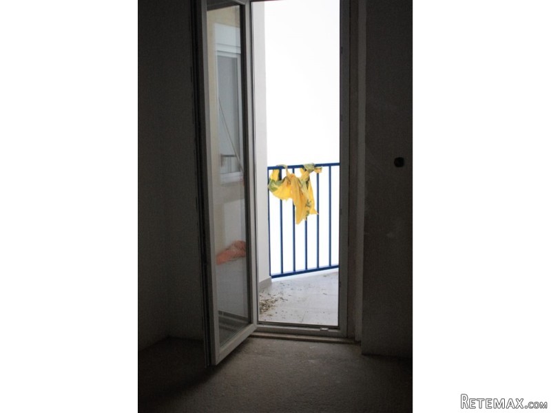 T1 Lisbon Apartment for Sale in Arroios - 2