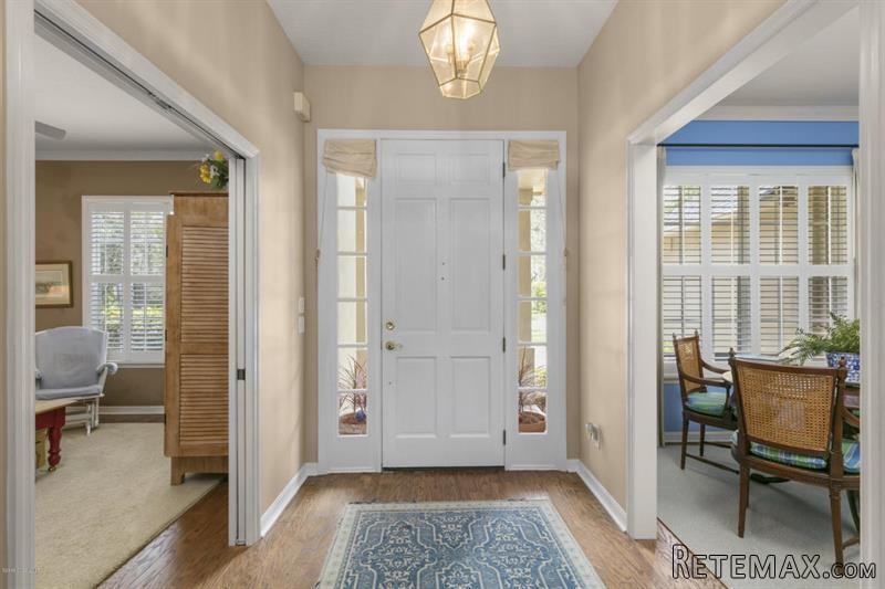 3 bedroom Detached House For Sale: 463.. - 2