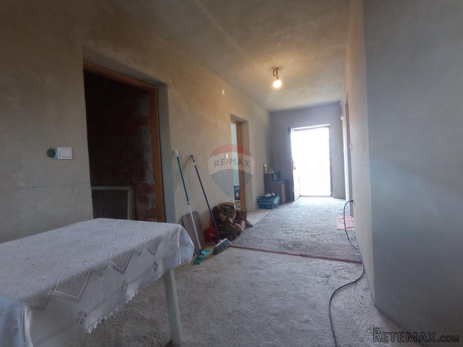 Tounj, kuća sa okućnicom 18000 m2 - 2