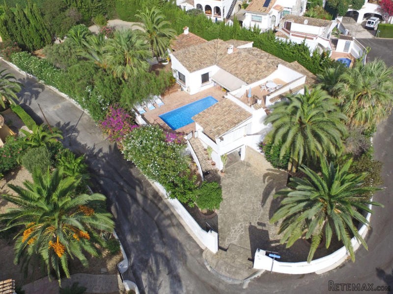 4 Bedrooms - Villa - Alicante - For Sale